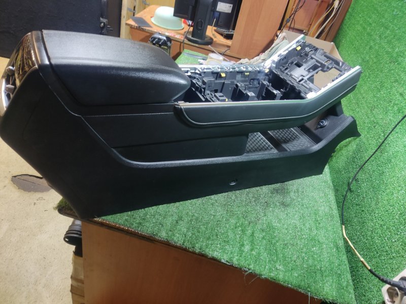 Консоль центральная Chery Tiggo 2023 7 Pro Max