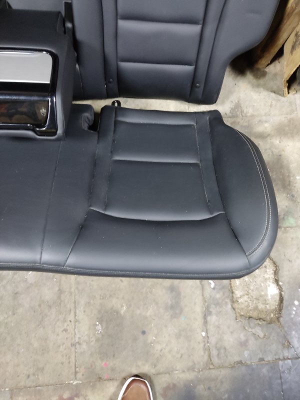 Задние сидения Geely Atlas 2018 NL-3