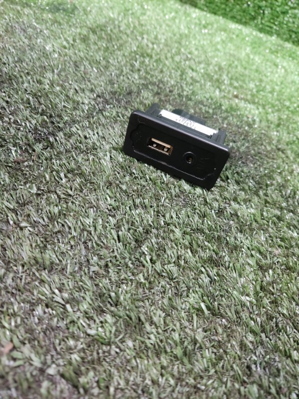USB Разъем Geely Atlas 2018 NL-3