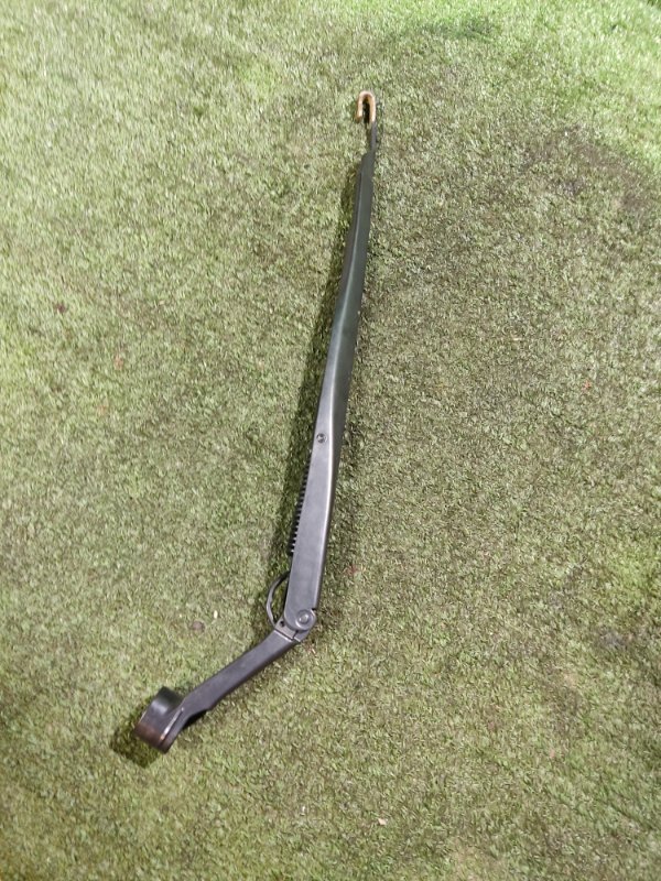 Поводок дворников Toyota Land Cruiser 2008 200