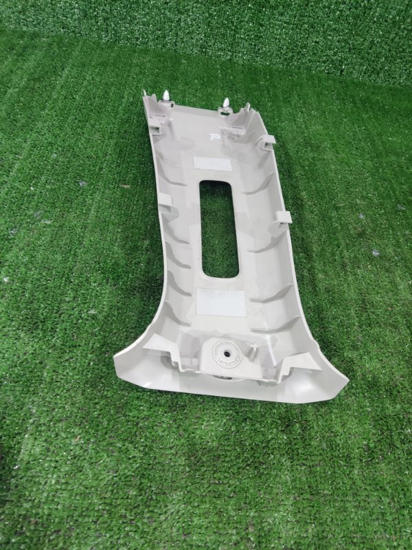 Обшивка центральной стойки HAVAL F7X 2022