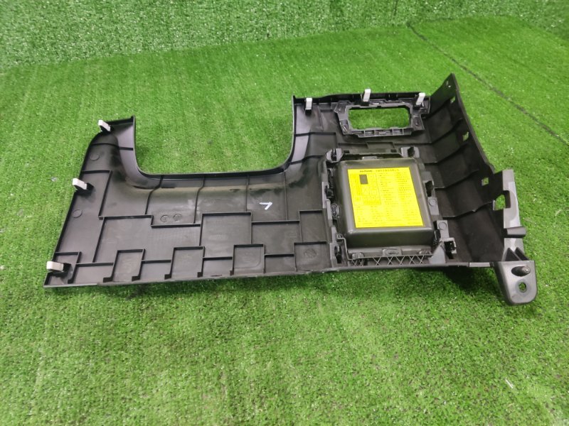 Накладка торпеды HAVAL F7X 2022