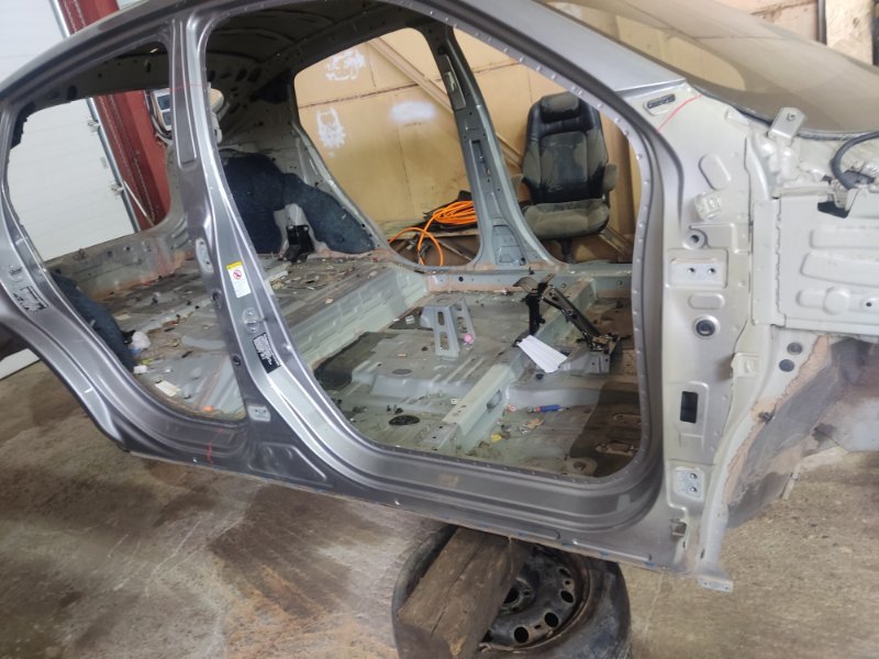 Центральная стойка с частью порога HAVAL F7X 2022