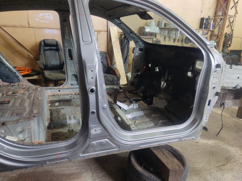 Центральная стойка с частью порога HAVAL F7X 2022