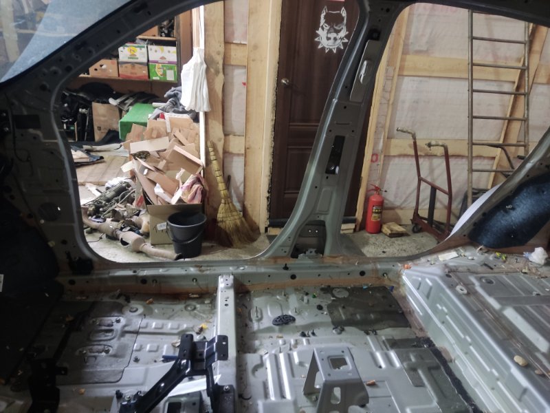 Центральная стойка с частью порога HAVAL F7X 2022