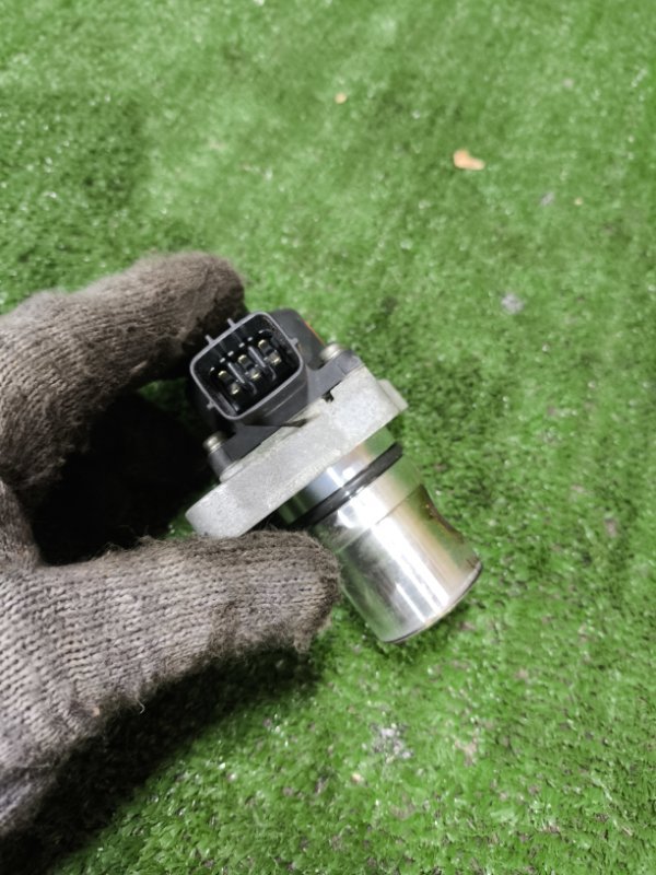 Клапан EGR Nissan Lafesta B30