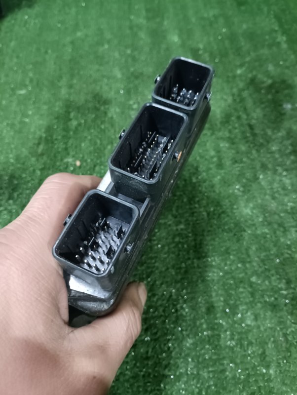 Блок управления двигателем Nissan Lafesta