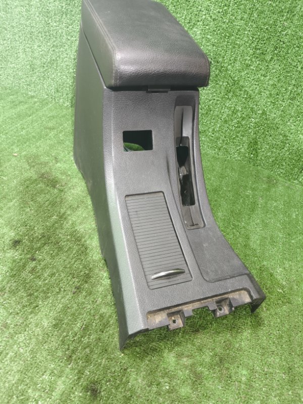 Подлокотник Great Wall Hover 2011 H5