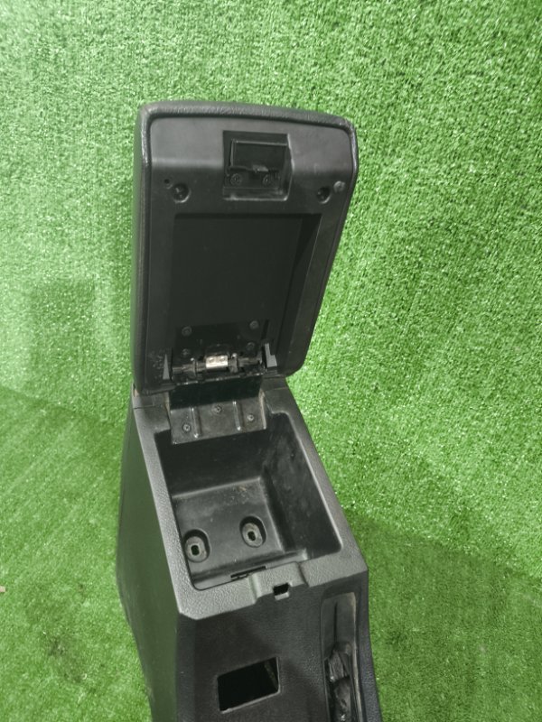 Подлокотник Great Wall Hover 2011 H5