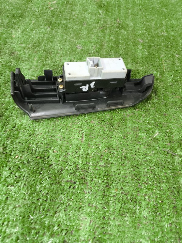 Кнопка стеклоподъемника Great Wall Hover 2011 H5