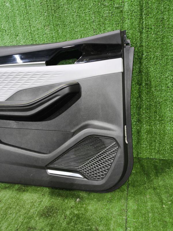 Обшивка двери Geely Coolray 2023 SХ11