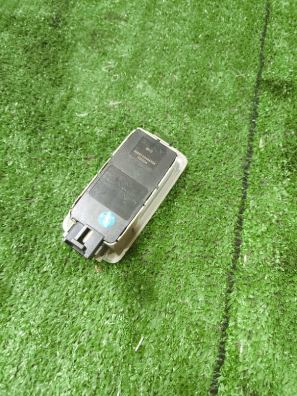 Плафон подсветки салона Geely Coolray 2023 SХ11