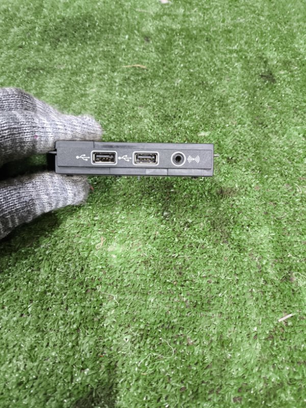 Блок USB Volkswagen Tiguan 2