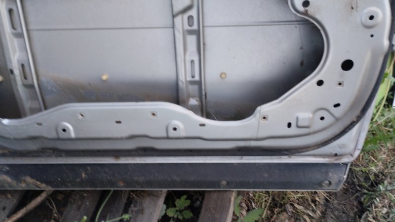 Дверь боковая Nissan Serena 2006 с25