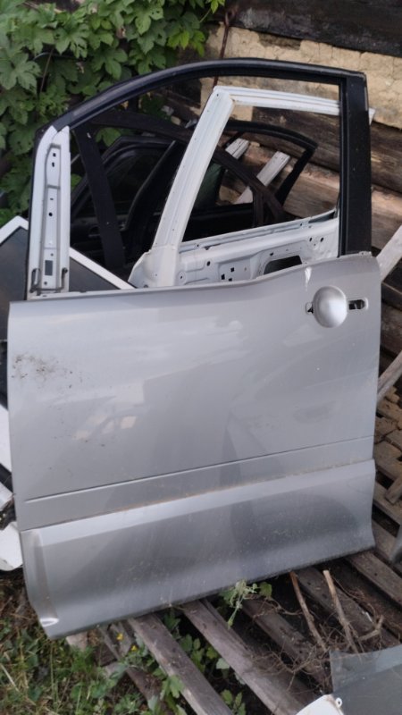 Дверь боковая Nissan Serena 2006 с25