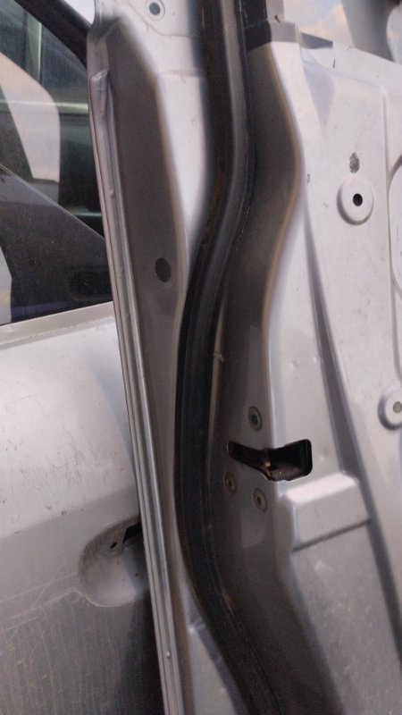 Дверь боковая Nissan Serena 2006 с25
