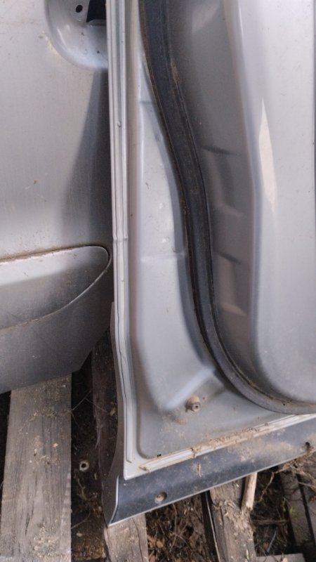 Дверь боковая Nissan Serena 2006 с25