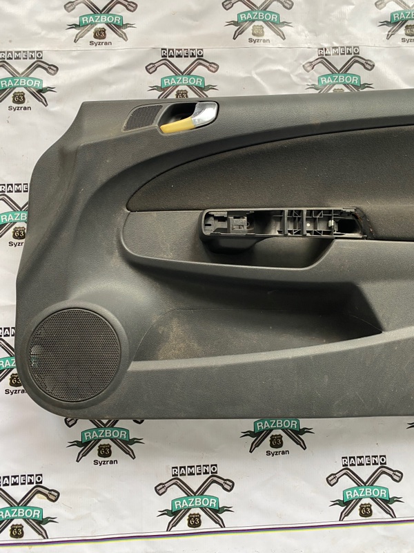 Обшивка боковой двери Opel Corsa 2010 D