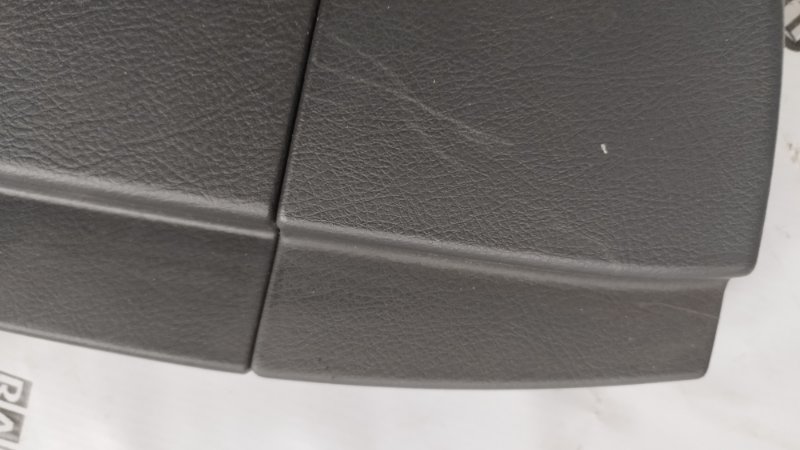 Обшивка боковой двери Toyota Avensis T25