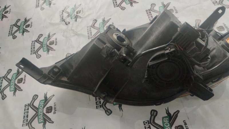 Фара галогеновая Mitsubishi Outlander 2008 XL