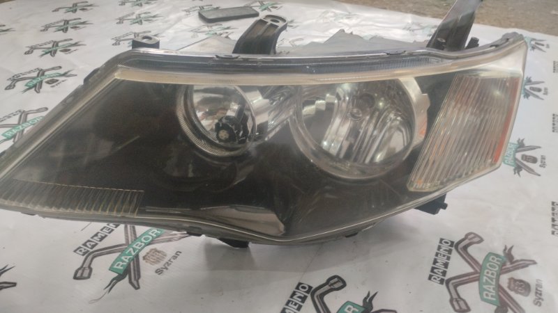 Фара галогеновая Mitsubishi Outlander 2008 XL
