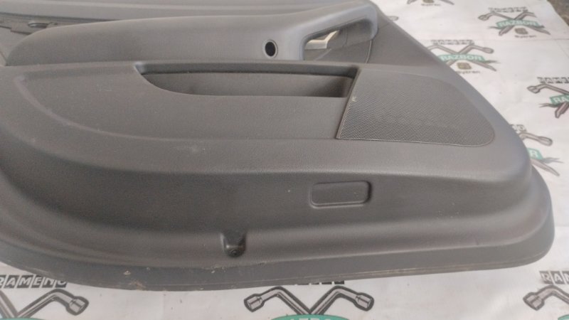 Обшивка боковой двери Audi A6 C6 2008 Quattro 4F