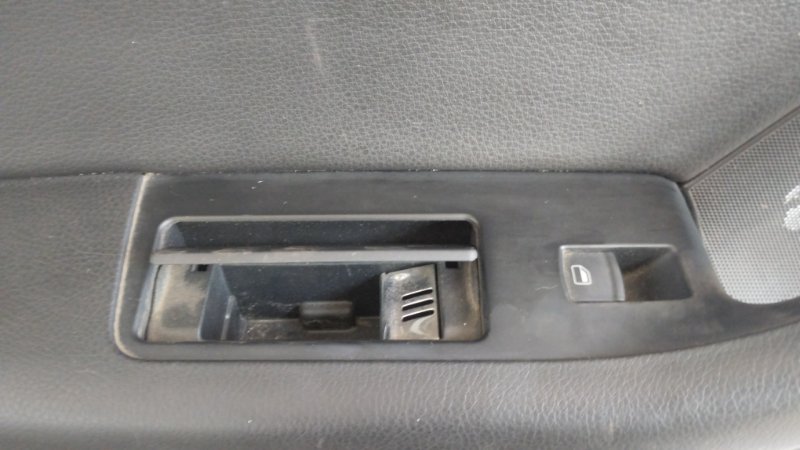Обшивка боковой двери Audi A6 C6 2008 Quattro 4F