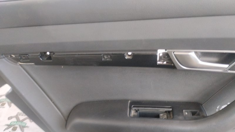 Обшивка боковой двери Audi A6 C6 2008 Quattro 4F