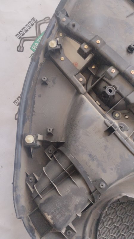 Обшивка боковой двери Mazda 3 2006 BK