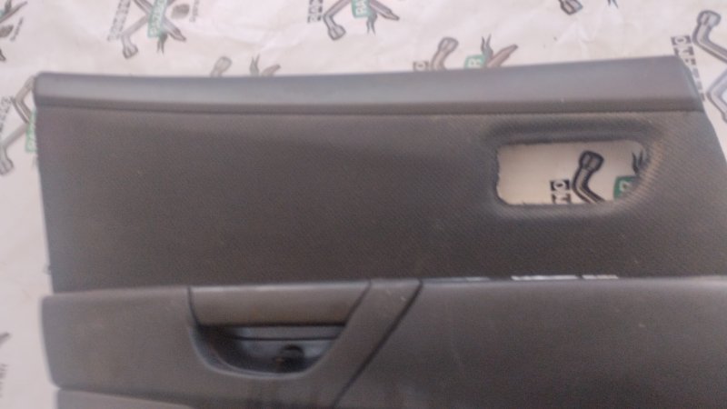 Обшивка боковой двери Mazda 3 BK