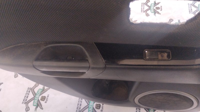 Обшивка боковой двери Mazda 3 BK