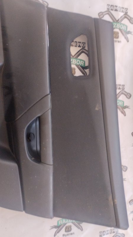 Обшивка боковой двери Mazda 3 2006 BK