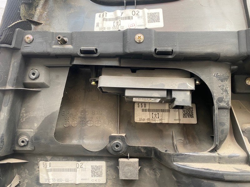 Обшивка боковой двери Mazda 3 BK