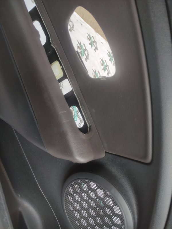 Обшивка боковой двери Renault Fluence 2014