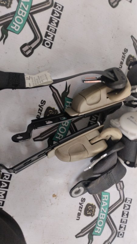 Ремень безопасности