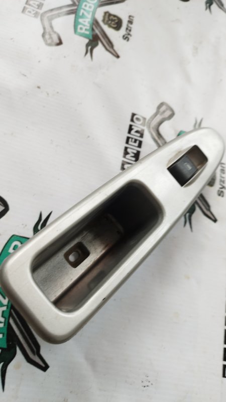 Кнопка стеклоподъемника Chery Amulet