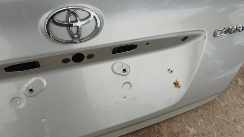Крышка багажника Toyota Camry ACV30