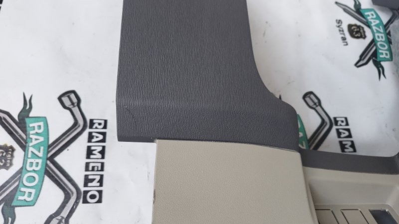 Консоль под рулевой колонкой Toyota Prius 2007 NHW20