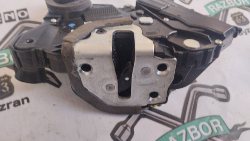Замок боковой двери Toyota Prius 2007 NHW20
