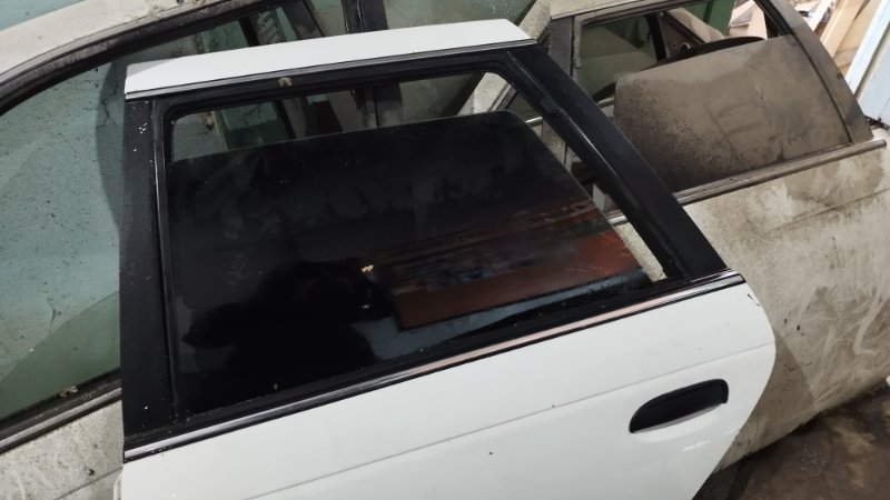 Дверь боковая Ford Taurus