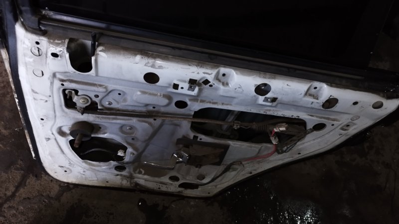 Дверь боковая Ford Taurus