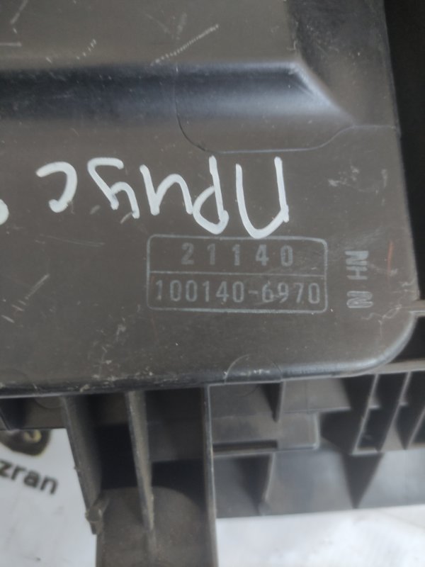 Корпус воздушного фильтра Toyota Prius 2007 NHW20