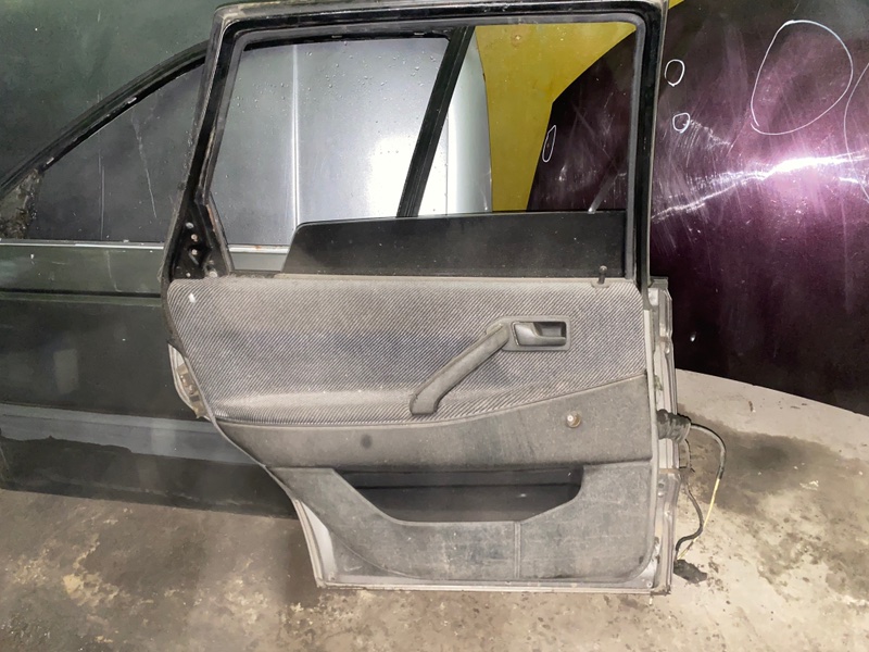 Дверь боковая Volkswagen Passat B3