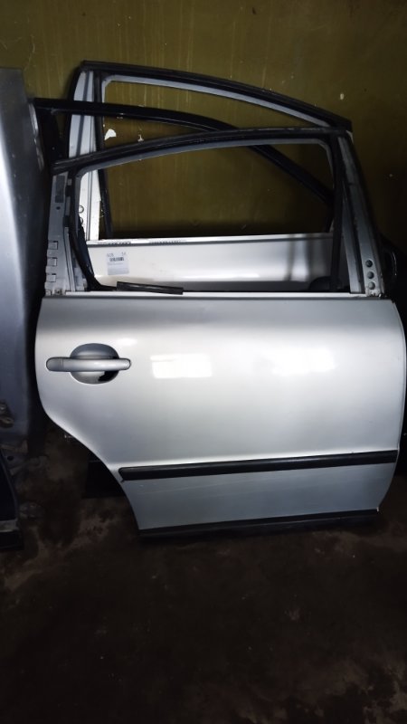 Дверь боковая Volkswagen Passat 1998 B5