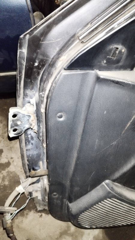 Дверь боковая Nissan Primera P10