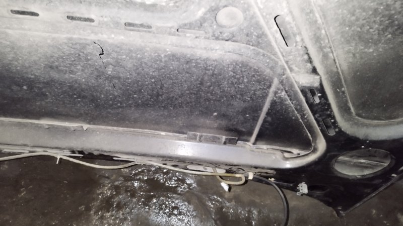 Капот Volkswagen Passat B3
