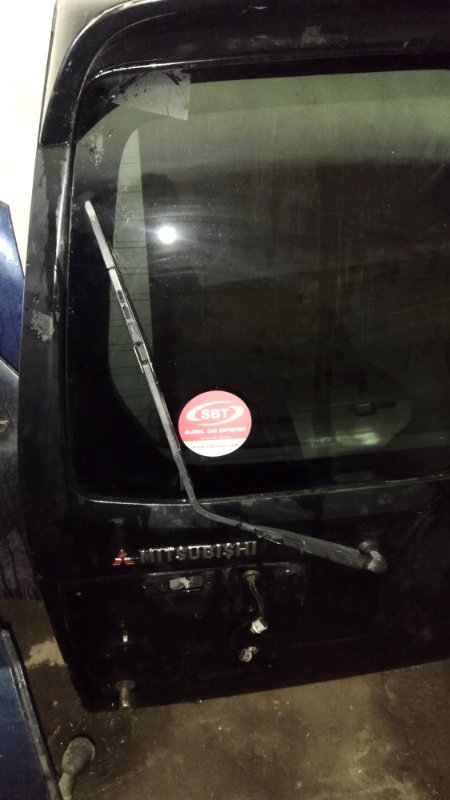 Крышка багажника Mitsubishi Pajero 3