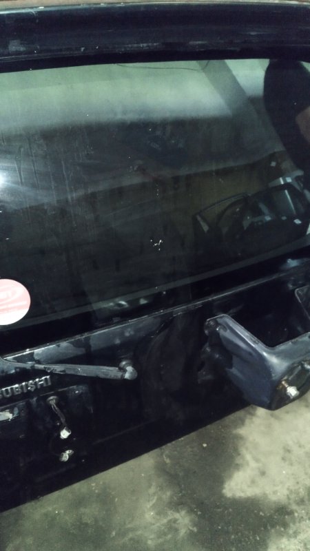 Крышка багажника Mitsubishi Pajero 3