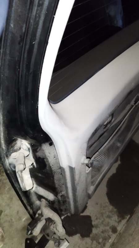 Крышка багажника Mitsubishi Pajero 3