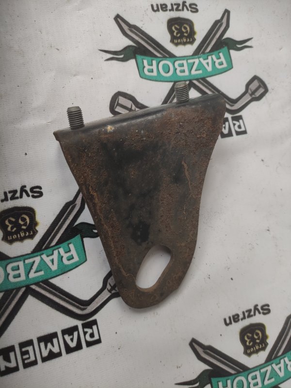 Петля буксировочная Toyota Prius 2007 NHW20